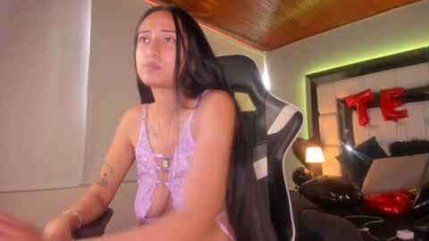 violetskinny online show from 17, 2, 2025