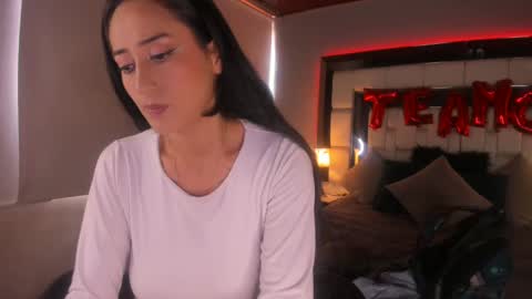 violetskinny online show from 11, 3, 2025