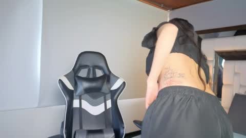 violetskinny online show from 21, 4, 2026