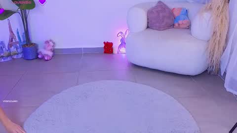 violetssweet online show from 13, 10, 2025