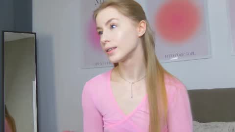 Snapshot of violetswone chatting on 22, 2, 2026 VioletSwone online show from 22, 2, 2026