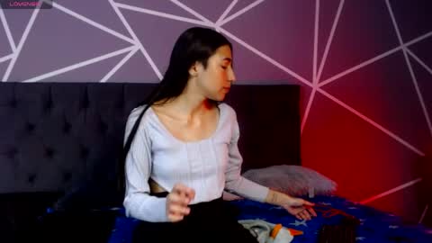 Snapshot of violett1126 chatting on 17, 4, 2026 1126 online show from 17, 4, 2026