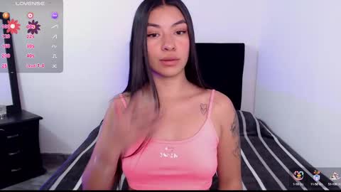 Snapshot of violett_flowers chatting on 25, 9, 2025 violeta  online show from 25, 9, 2025