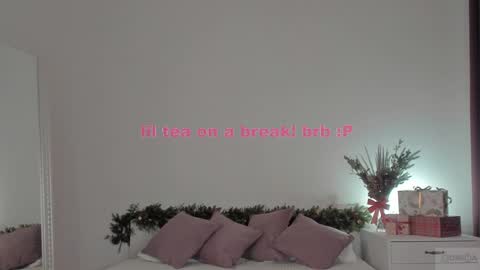 violetta_finch online show from 6, 1, 2025