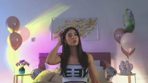 Snapshot of violetta_finch chatting on 15, 6, 2026 violetta_finch online show from 15, 6, 2026