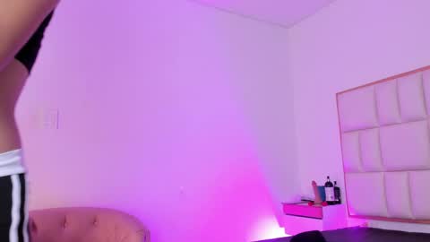 Snapshot of violetta_foxx1 chatting on 5, 5, 2026 violeta online show from 5, 5, 2026