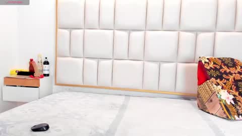 Snapshot of violetta_foxx1 chatting on 29, 5, 2026 violeta online show from 29, 5, 2026