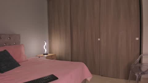 violetta independent model online show from 16, 1, 2025