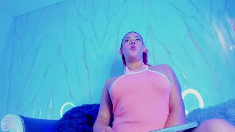  Violet  online show from 20, 5, 2026