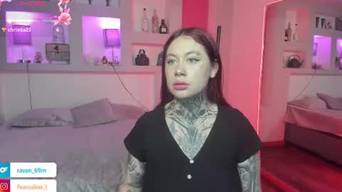 Snapshot of violettabaker1 chatting on 29, 6, 2026 ViolettaBaker online show from 29, 6, 2026