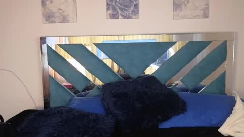 Snapshot of violettabloom1_ chatting on 11, 10, 2025 violettabloom1_ online show from 11, 10, 2025