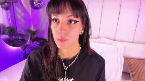 violettacolinss online show from 16, 4, 2026