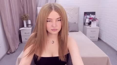 Snapshot of violettaotis chatting on 6, 12, 2024 ViolettaOtis online show from 6, 12, 2024