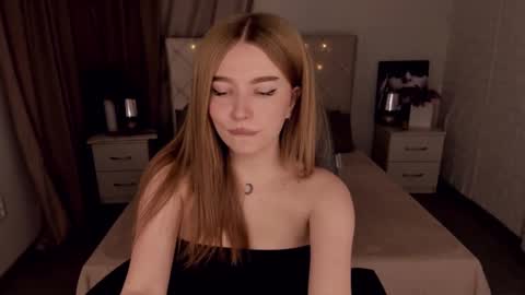 Snapshot of violettaotis chatting on 6, 12, 2024 ViolettaOtis online show from 6, 12, 2024