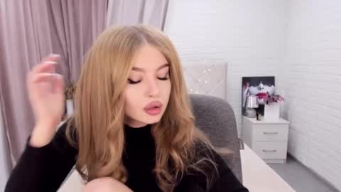 Snapshot of violettaotis chatting on 14, 12, 2024 ViolettaOtis online show from 14, 12, 2024