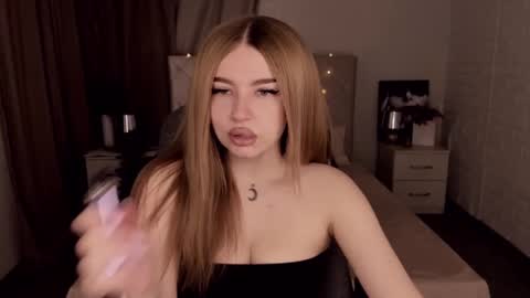 Snapshot of violettaotis chatting on 16, 1, 2025 ViolettaOtis online show from 16, 1, 2025