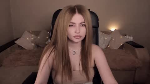 Snapshot of violettaotis chatting on 20, 2, 2025 ViolettaOtis online show from 20, 2, 2025