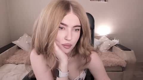 Snapshot of violettaotis chatting on 23, 2, 2025 ViolettaOtis online show from 23, 2, 2025