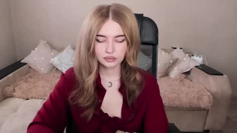 Snapshot of violettaotis chatting on 26, 2, 2025 ViolettaOtis online show from 26, 2, 2025