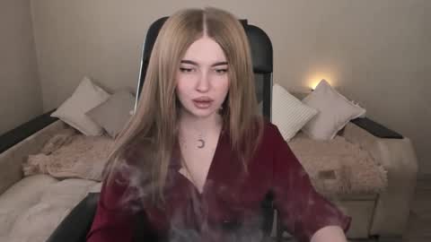 Snapshot of violettaotis chatting on 6, 3, 2025 ViolettaOtis online show from 6, 3, 2025