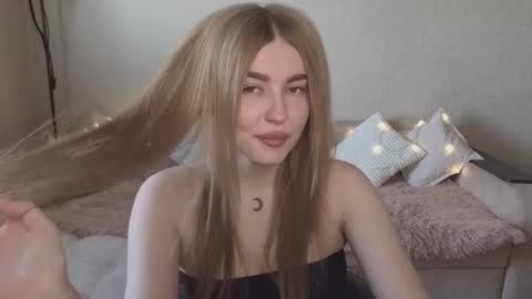 Snapshot of violettaotis chatting on 21, 9, 2025 ViolettaOtis online show from 21, 9, 2025