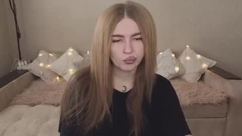 Snapshot of violettaotis chatting on 29, 9, 2025 ViolettaOtis online show from 29, 9, 2025