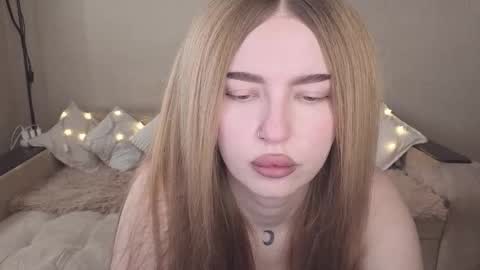 Snapshot of violettaotis chatting on 25, 11, 2025 ViolettaOtis online show from 25, 11, 2025