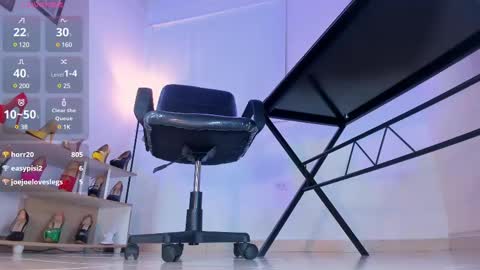 Snapshot of violettastrada chatting on 18, 2, 2025 CALL ME TATIANA online show from 18, 2, 2025