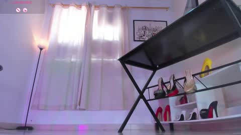 Snapshot of violettastrada chatting on 17, 9, 2025 CALL ME TATIANA online show from 17, 9, 2025