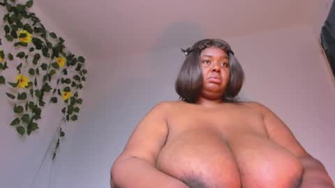 Snapshot of violette_plus chatting on 1, 5, 2026 Call me valeria online show from 1, 5, 2026