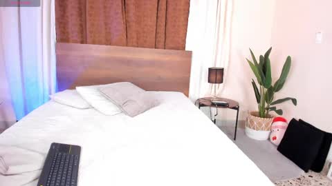 Violett online show from 23, 4, 2026