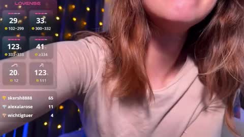 Snapshot of violettmo0n chatting on 26, 2, 2026 Next stream 1522026 400 GMT 3 online show from 26, 2, 2026