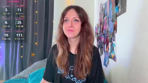 Snapshot of violettmo0n chatting on 7, 7, 2026 Next stream 1522026 400 GMT 3 online show from 7, 7, 2026