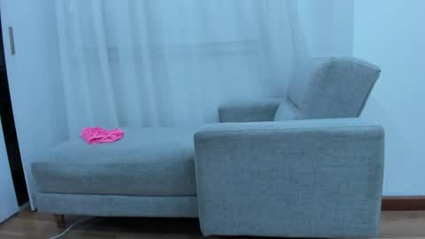 Snapshot of violettrossy chatting on 30, 5, 2026 violet rossy online show from 30, 5, 2026