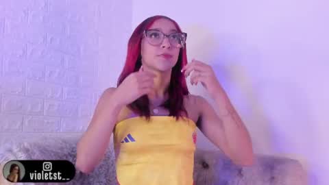 Snapshot of violetwinters_ chatting on 18, 6, 2026 violetwinters_ online show from 18, 6, 2026