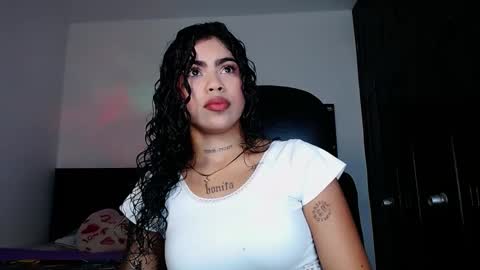 Snapshot of violetwitch05 chatting on 14, 9, 2025 Violet online show from 14, 9, 2025