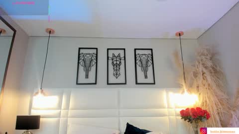 VIOLLET online show from 17, 10, 2025