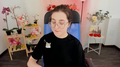 Snapshot of virtualvoyant chatting on 6, 1, 2026 your love online show from 6, 1, 2026