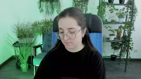 Snapshot of virtualvoyant chatting on 7, 1, 2026 your love online show from 7, 1, 2026