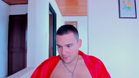 Vito Ferrer online show from 25, 2, 2025