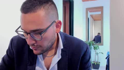 Vito Ferrer online show from 6, 3, 2025