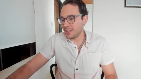 Vito Ferrer online show from 3, 3, 2026