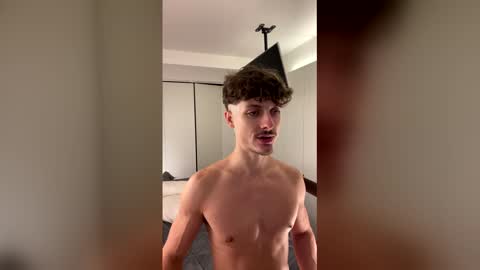 vitoraugustoxxx online show from 19, 12, 2025