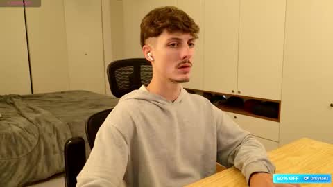 vitoraugustoxxx online show from 11, 3, 2026