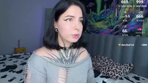 Snapshot of vivi__squirrel chatting on 22, 10, 2025 Vivi online show from 22, 10, 2025