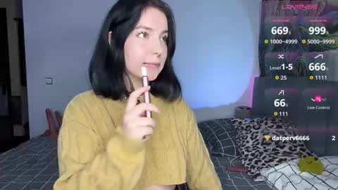 Snapshot of vivi__squirrel chatting on 24, 11, 2025 Vivi online show from 24, 11, 2025