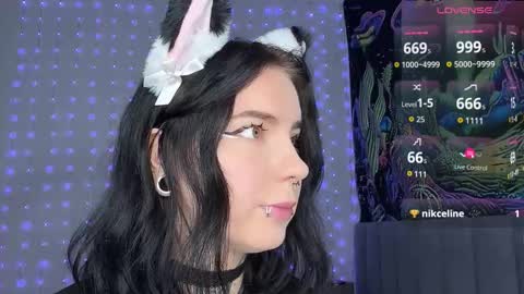 Snapshot of vivi__squirrel chatting on 28, 11, 2025 Vivi online show from 28, 11, 2025