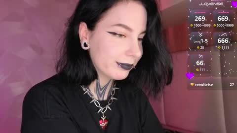 Snapshot of vivi__squirrel chatting on 24, 5, 2026 Vivi online show from 24, 5, 2026