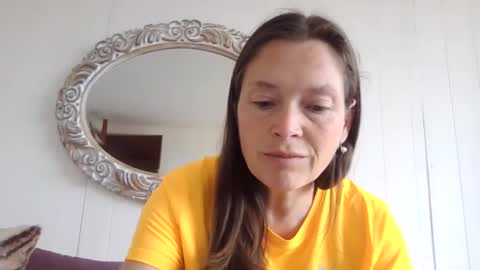 vivian online show from 21, 10, 2025