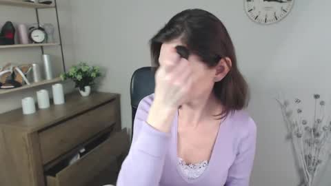 Snapshot of vivian_dream chatting on 10, 12, 2024 Vivian online show from 10, 12, 2024